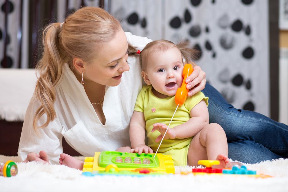 Bebeklerin sosyal ilişkilerini güçlendirecek oyuncaklar